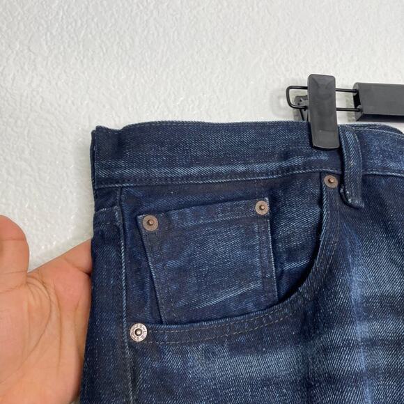 Levi's Mens Jeans Size 42x32 Dark Wash Blue Denim 501 Button Fly Straight Leg - Picture 10 of 10